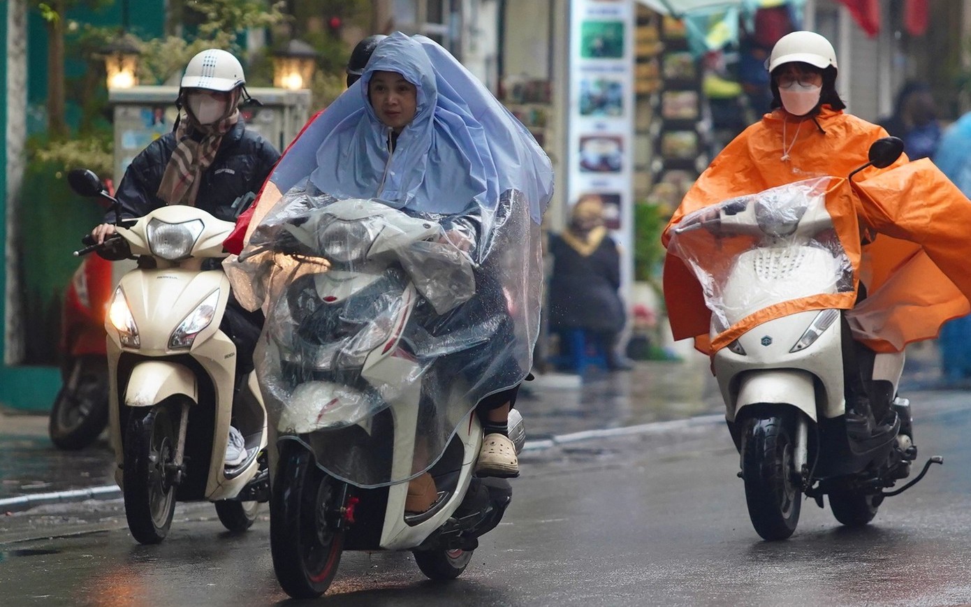 Đợt không khí lạnh mới đang bao phủ miền Bắc có điểm gì khác biệt?- Ảnh 3. Miền Bắc có nơi rét dưới 8 độ do đón không khí lạnh