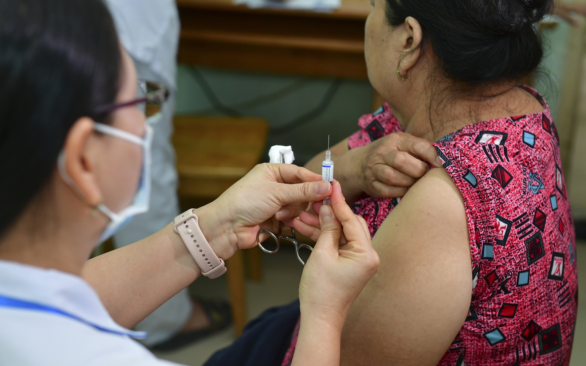 Tăng cường phòng ngừa cúm mùa cho người cao tuổi