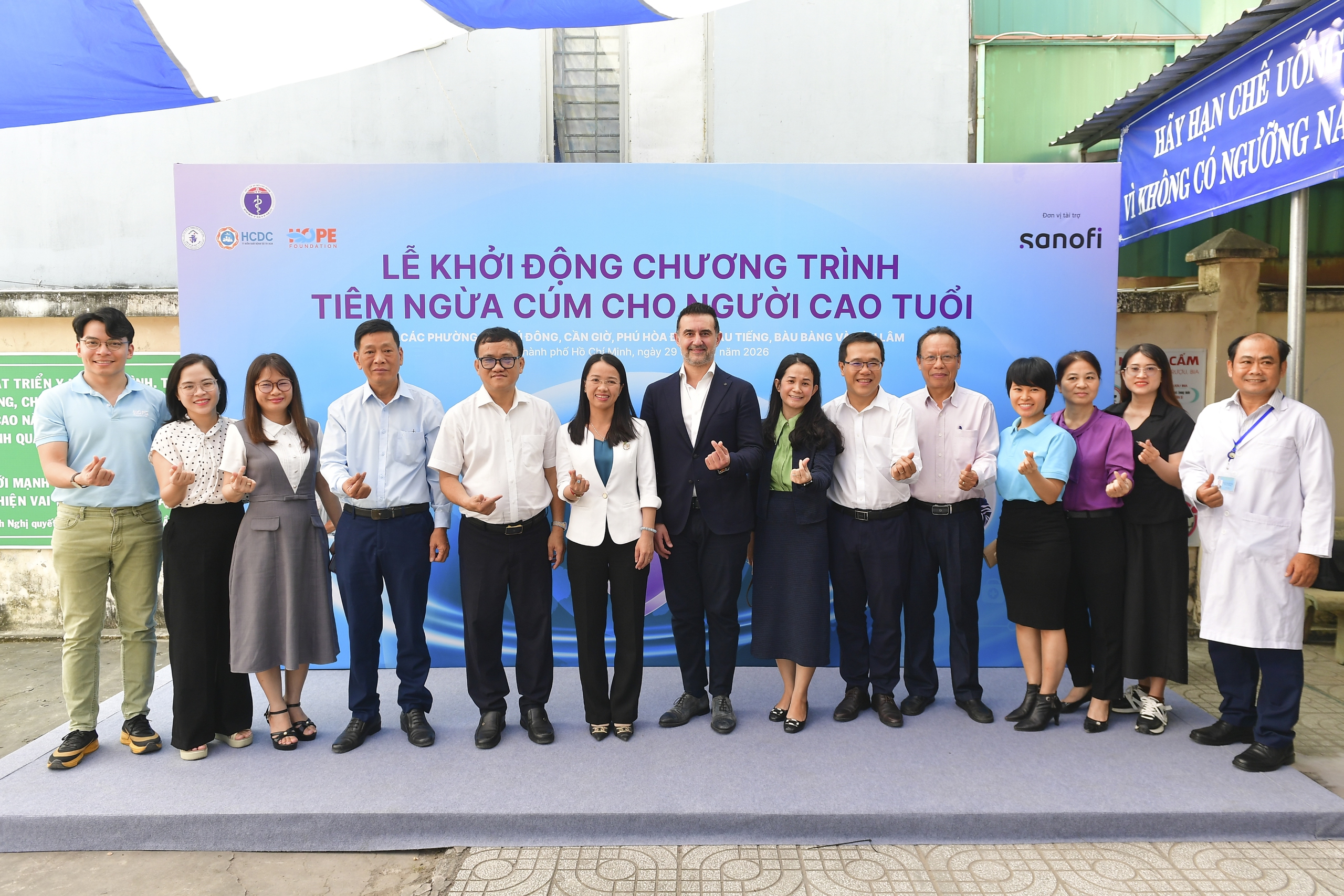 Tăng cường phòng ngừa cúm mùa cho người cao tuổi- Ảnh 4.