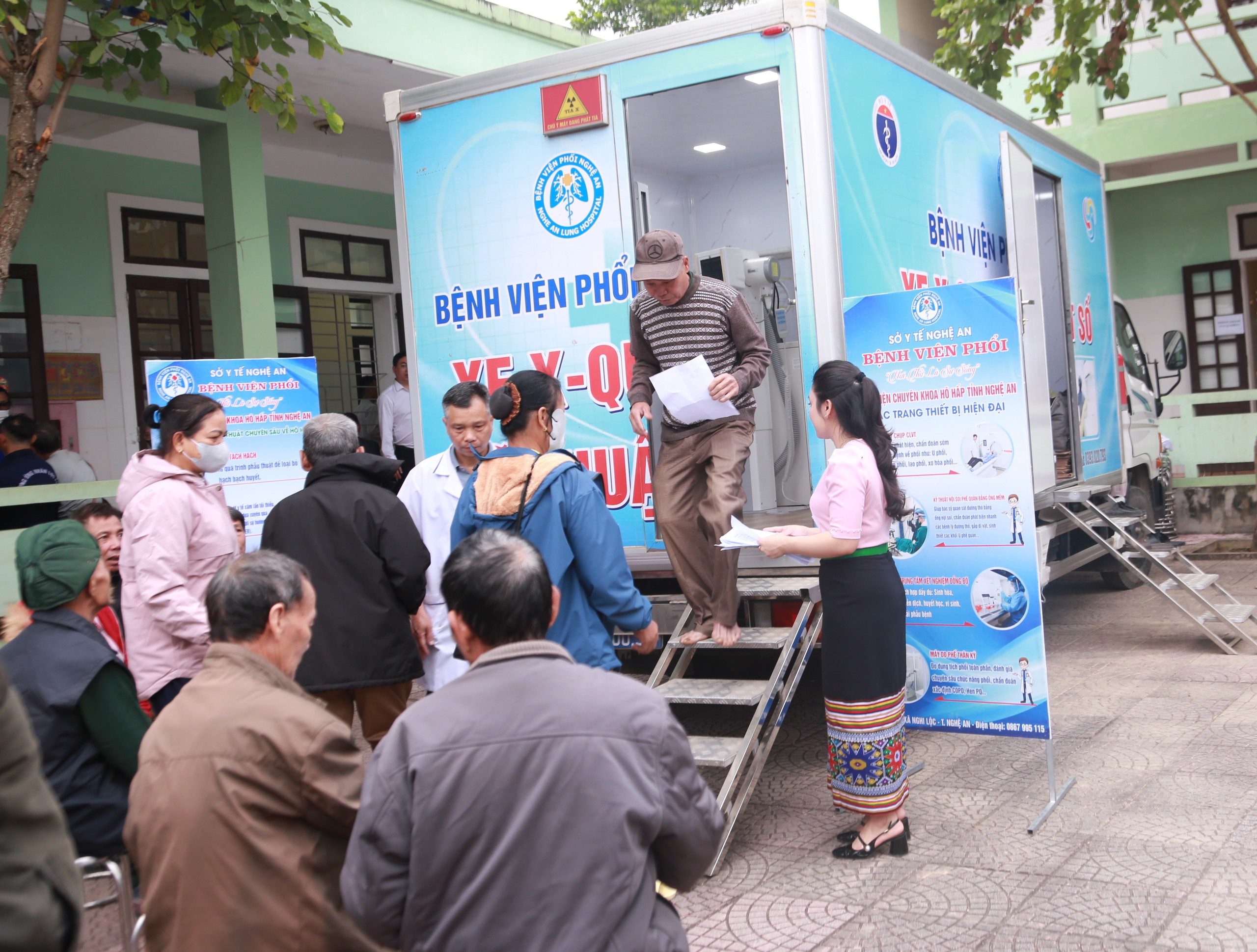 "Tết ấm vùng cao 2026" mang mùa xuân đến với đồng bào miền núi xứ Nghệ- Ảnh 12.