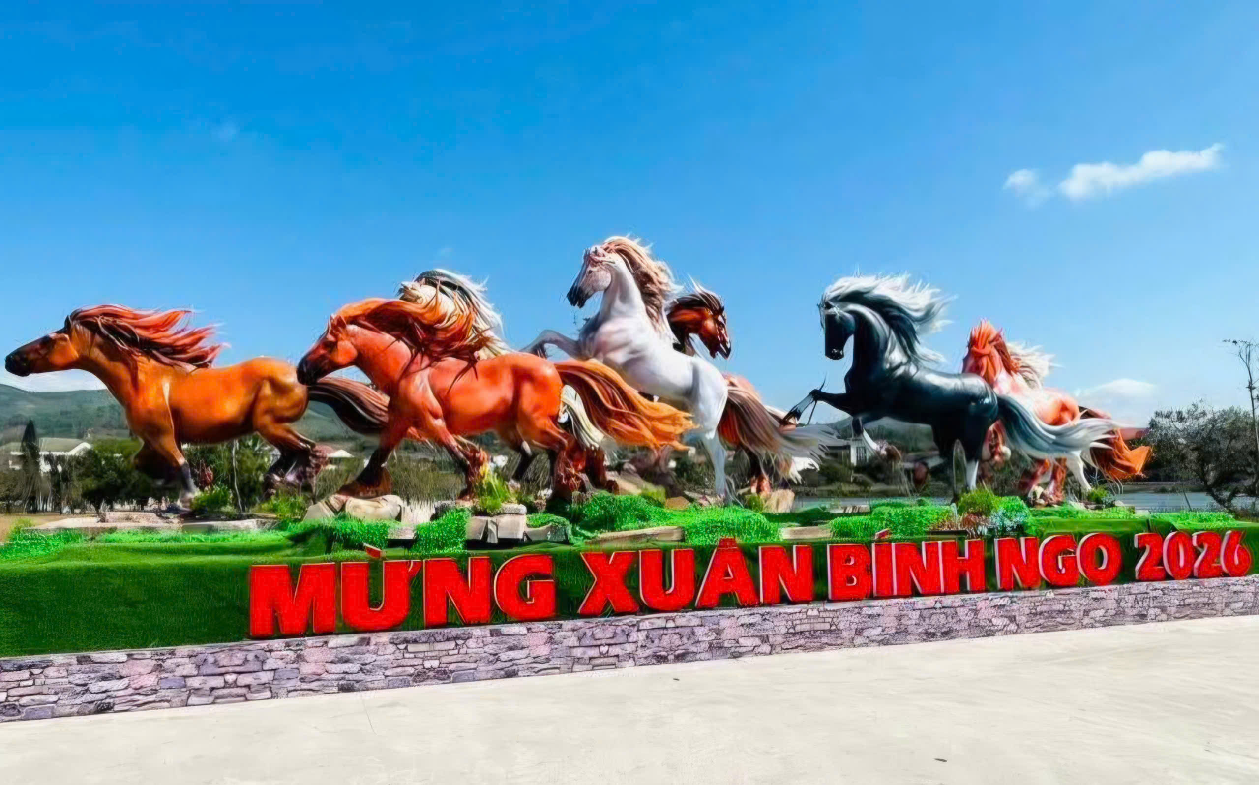 Linh vật Tết Bính Ngọ 2026 ra mắt nhiều nơi ở Quảng Trị- Ảnh 6. Linh vật Tết Bính Ngọ 2026 ra mắt nhiều nơi ở Quảng Trị- Ảnh 6.