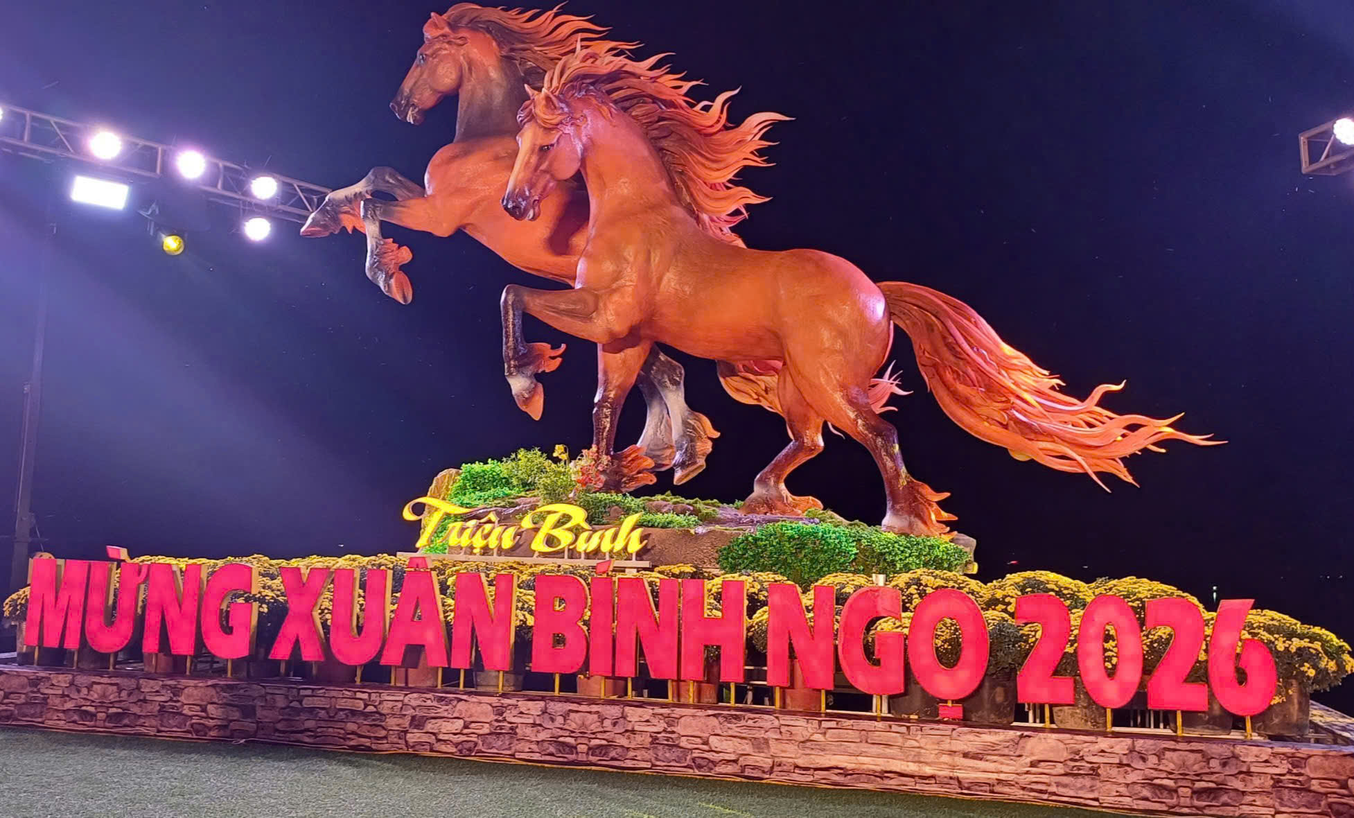 Linh vật Tết Bính Ngọ 2026 ra mắt nhiều nơi ở Quảng Trị- Ảnh 5. Linh vật Tết Bính Ngọ 2026 ra mắt nhiều nơi ở Quảng Trị- Ảnh 5.