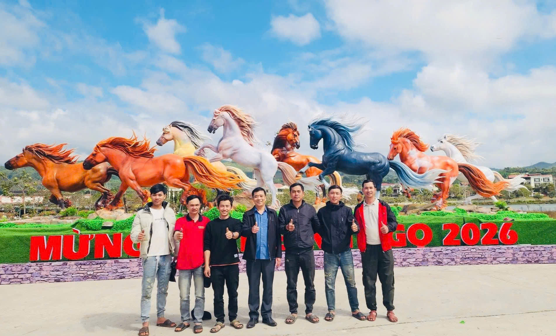 Linh vật Tết Bính Ngọ 2026 ra mắt nhiều nơi ở Quảng Trị- Ảnh 7. Linh vật Tết Bính Ngọ 2026 ra mắt nhiều nơi ở Quảng Trị- Ảnh 7.