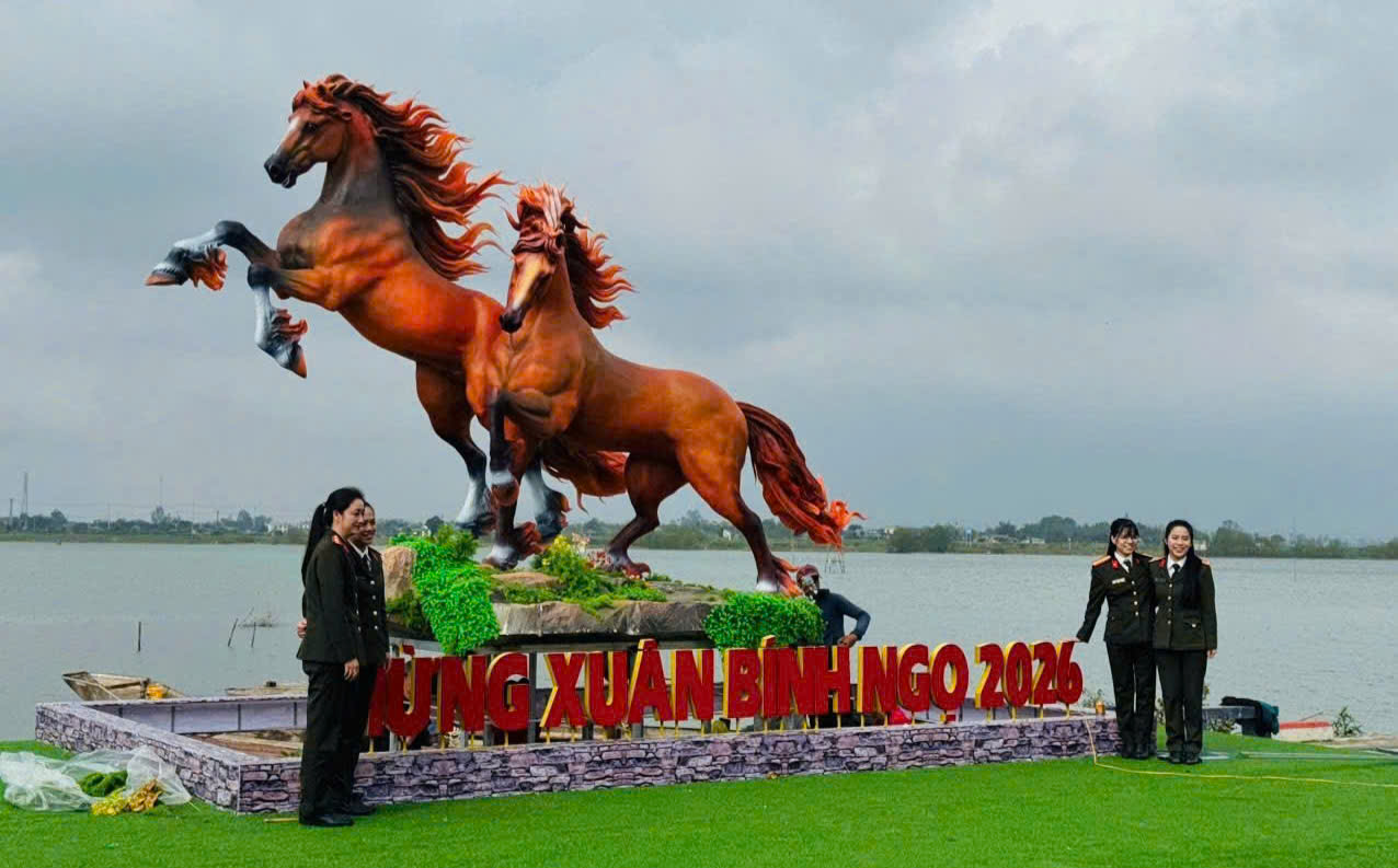 Linh vật Tết Bính Ngọ 2026 ra mắt nhiều nơi ở Quảng Trị- Ảnh 4. Linh vật Tết Bính Ngọ 2026 ra mắt nhiều nơi ở Quảng Trị- Ảnh 4.