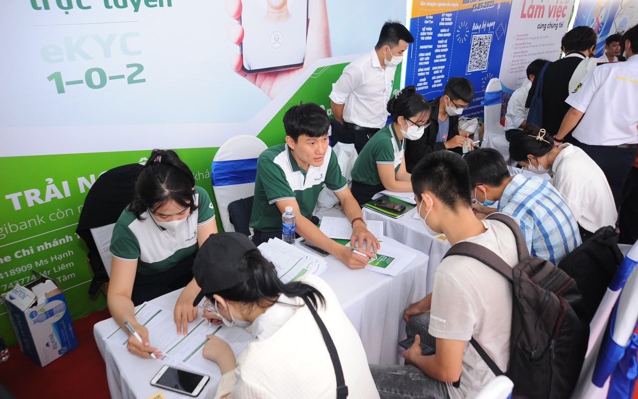 Tin vui cho người nhận lương hưu ở Hà Nội- Ảnh 2. 16 vị trí việc làm được nhận thêm 5 triệu đồng/tháng