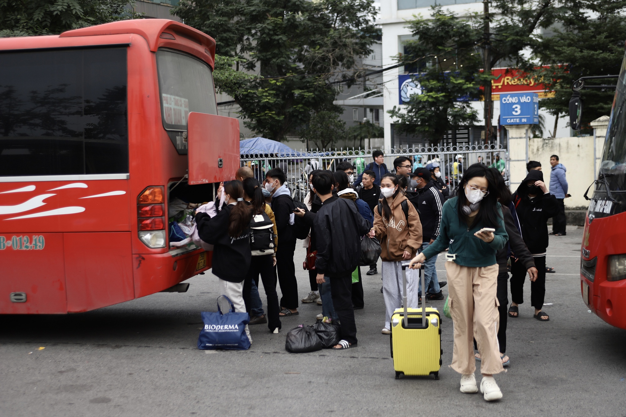 Bến xe Hà Nội ngày cuối nghỉ Tết Dương lịch thế nào?- Ảnh 2.