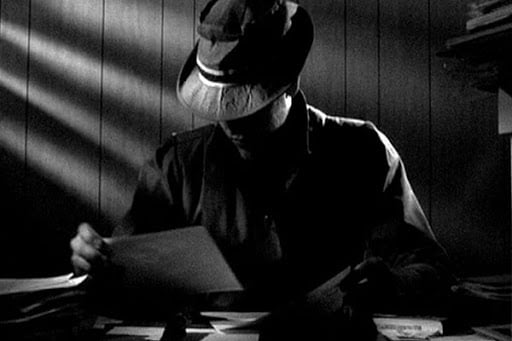 Thuê thám tử theo dõi vợ, chồng ngoại tình: Rủi ro pháp lý, mức phạt lên tới hàng tỷ đồng- Ảnh 1.