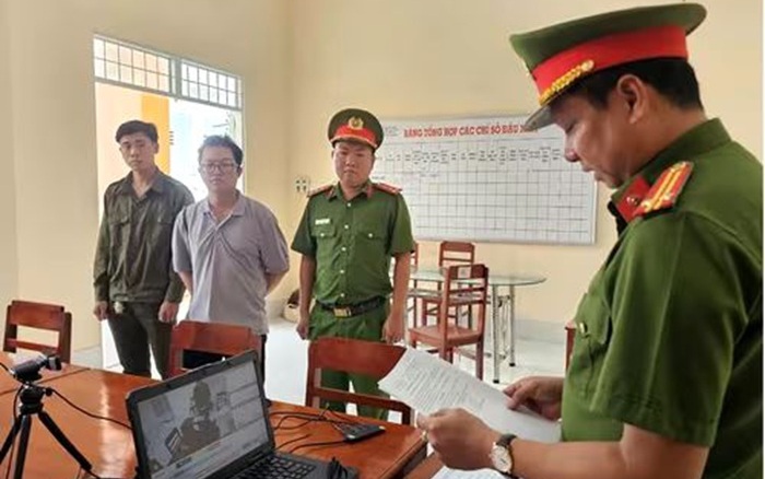 Phát hiện kho pháo nổ hơn 6 tấn cất giấu nhiều tháng ở ngoại thành Hà Nội- Ảnh 2.