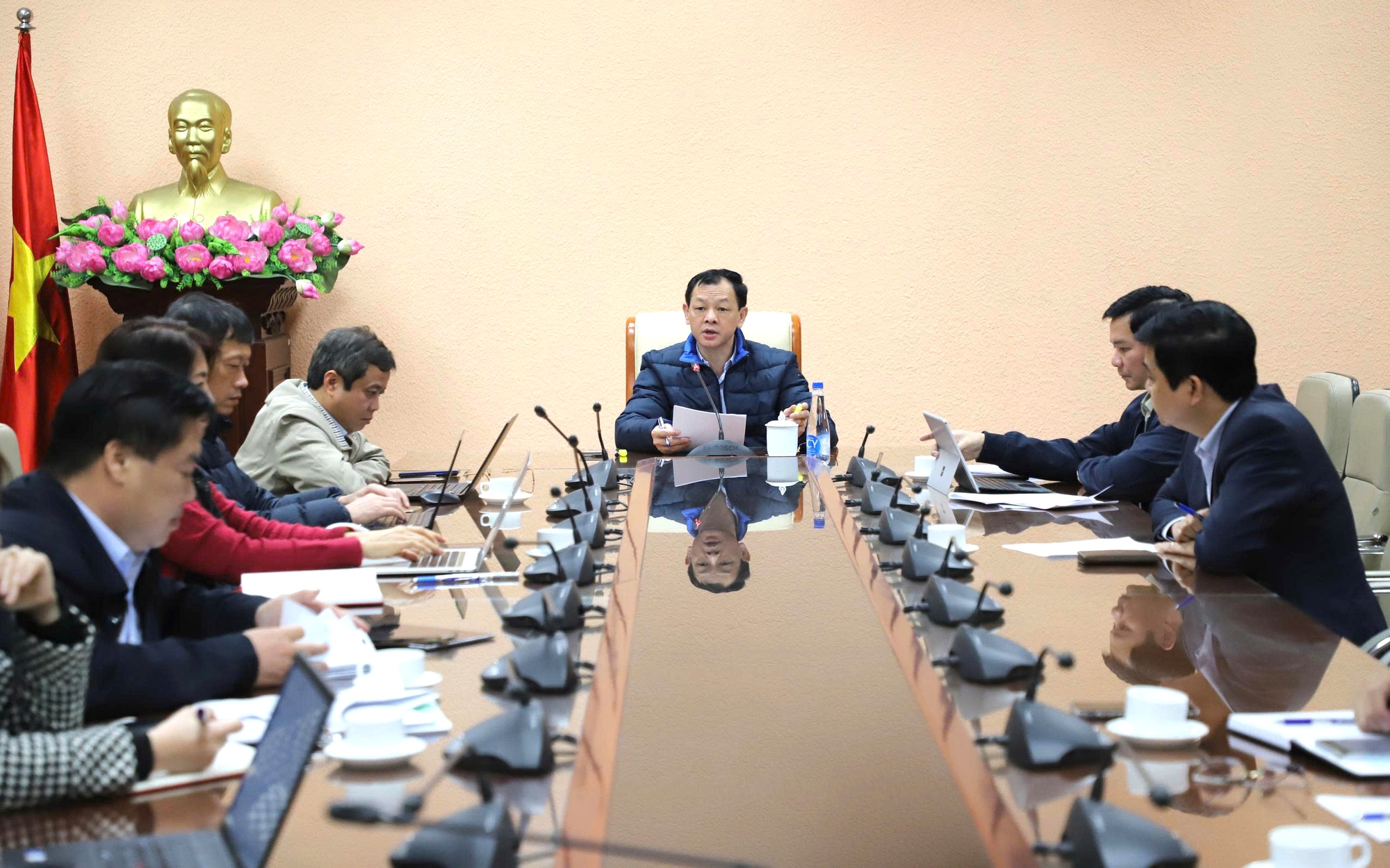 Tiếp tục đẩy mạnh phát triển khoa học công nghệ, đổi mới sáng tạo, chuyển đổi số y tế, gắn với trách nhiệm người đứng đầu