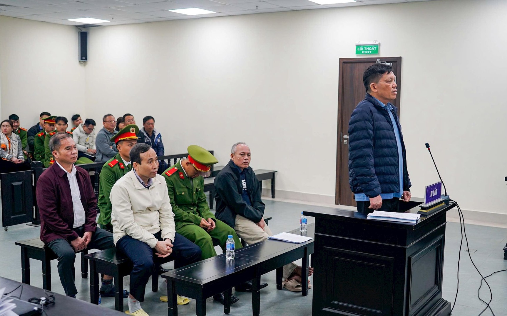 Nhận hối lộ hơn 5 tỷ đồng, cựu Giám đốc Ban QLDA tỉnh Đắk Lắk bị đề nghị 9-10 năm tù