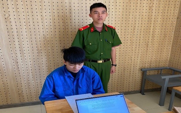 Bắt người đàn bà lợi dụng khiếu kiện để lừa đảo- Ảnh 2.