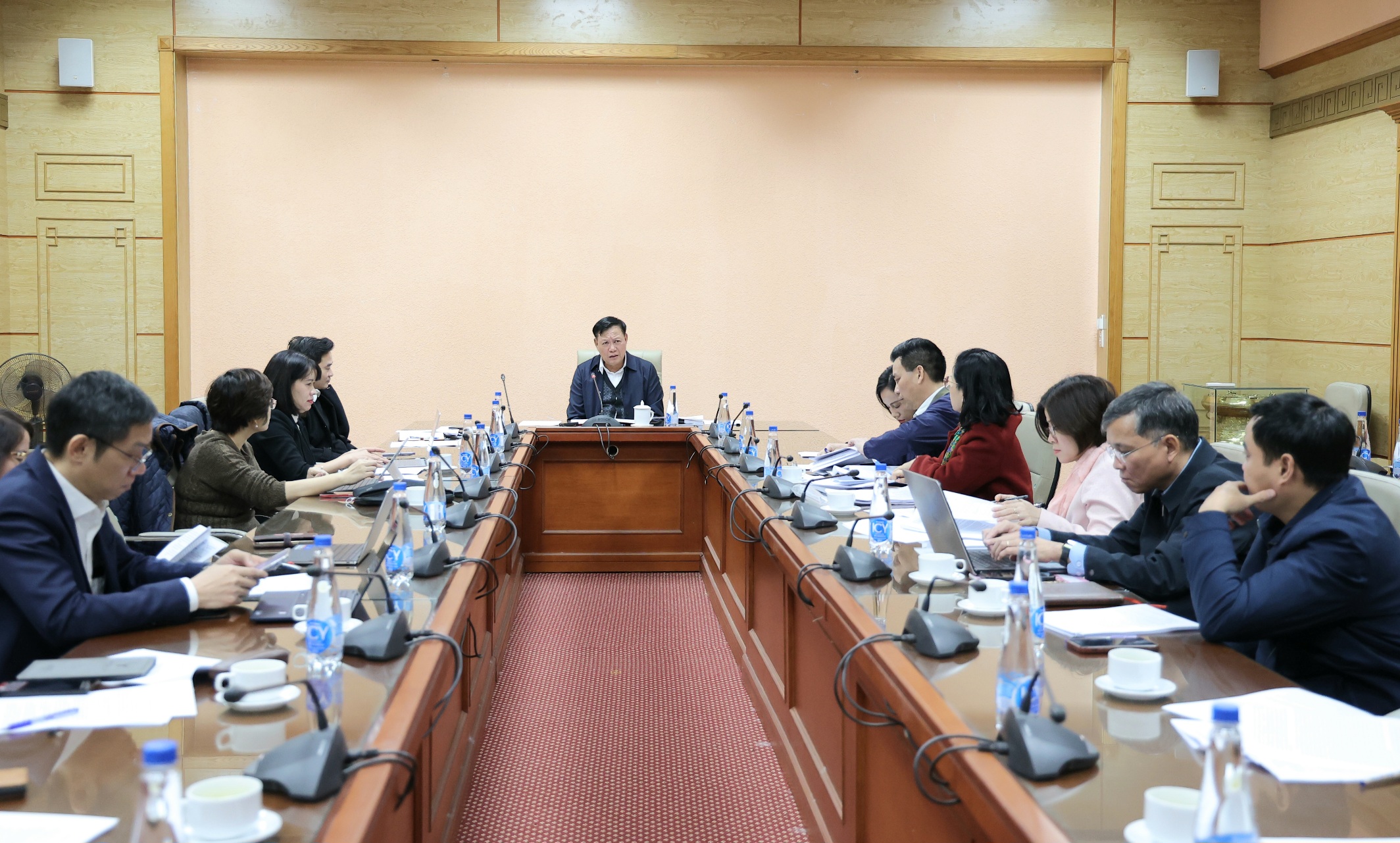 Khẩn trương hoàn thiện hồ sơ chính sách sửa đổi Luật An toàn thực phẩm- Ảnh 2. Khẩn trương hoàn thiện hồ sơ chính sách sửa đổi Luật An toàn thực phẩm- Ảnh 2.