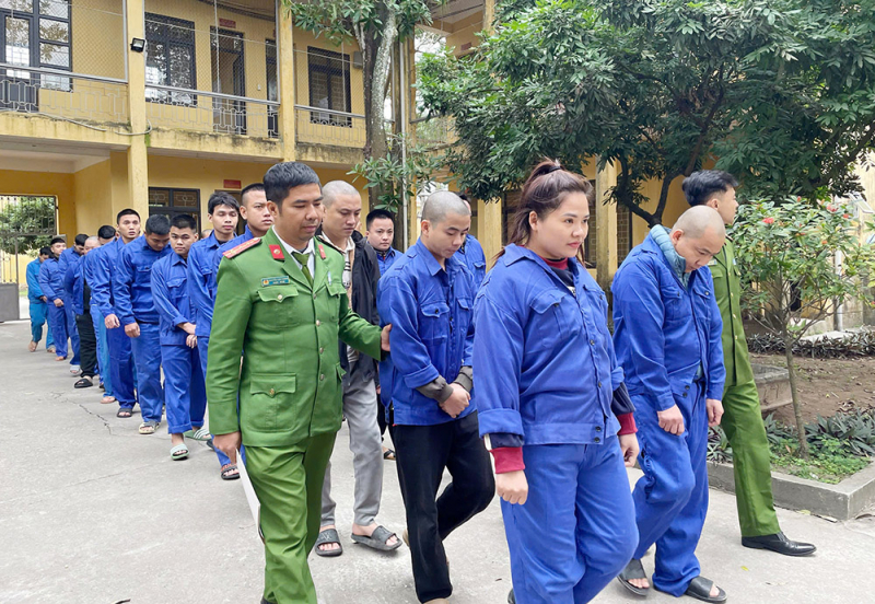 Triệt phá đường dây lừa đảo và đánh bạc trực tuyến hơn 9000 tỷ đồng- Ảnh 3.