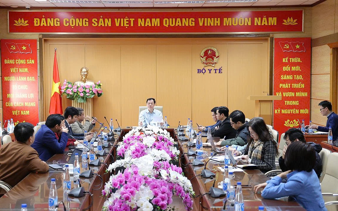 Tiếp tục thực hiện chuyển đổi số y tế hiện đại, hiệu quả, tránh lãng phí- Ảnh 3.