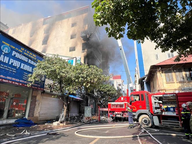 Cháy lớn tại phường Hà Đông, Hà Nội- Ảnh 1.
