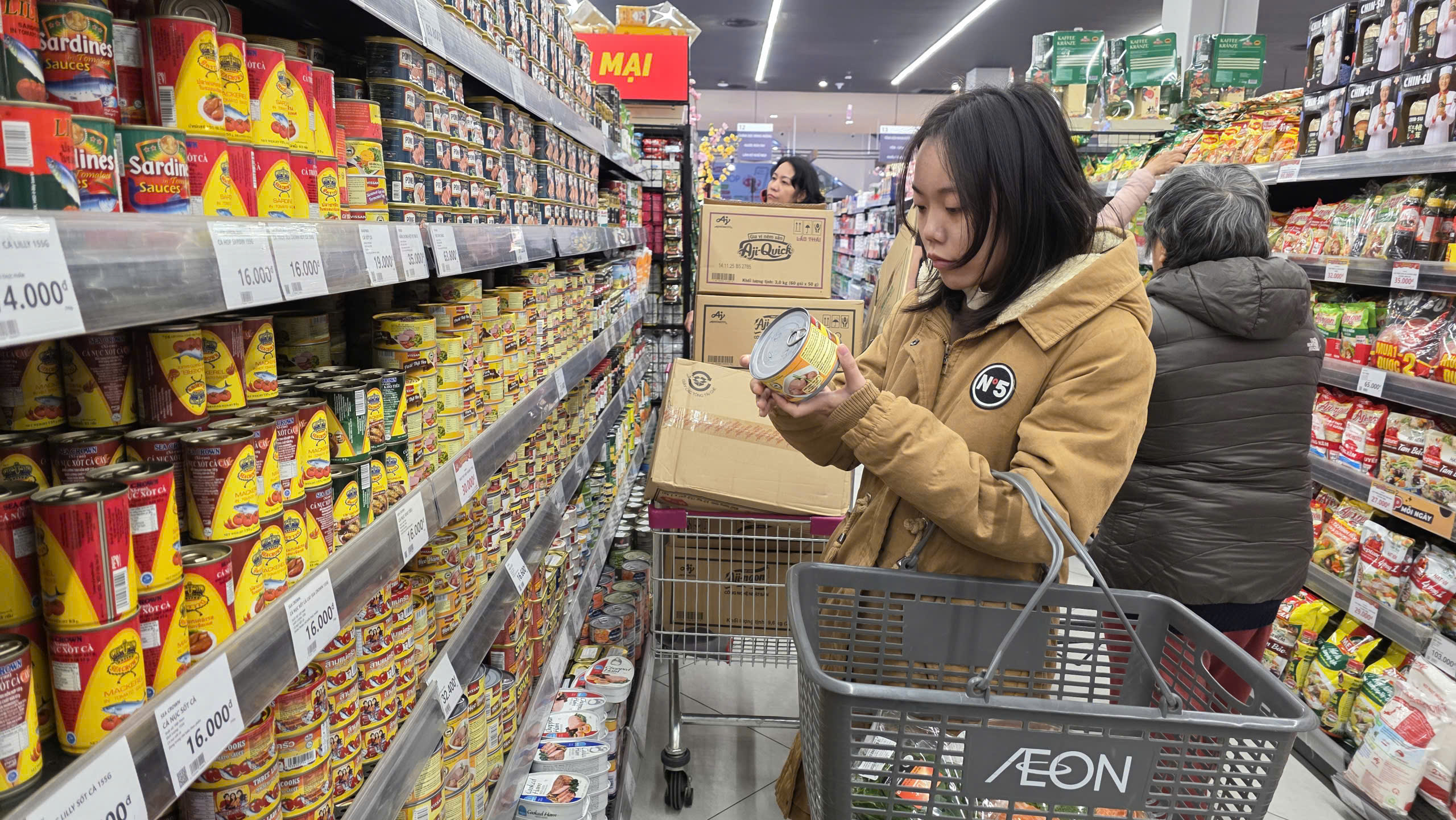 Đồ hộp Halong Canfoco 'bay màu' tại các siêu thị lớn, cửa hàng tại Hải Phòng- Ảnh 1.