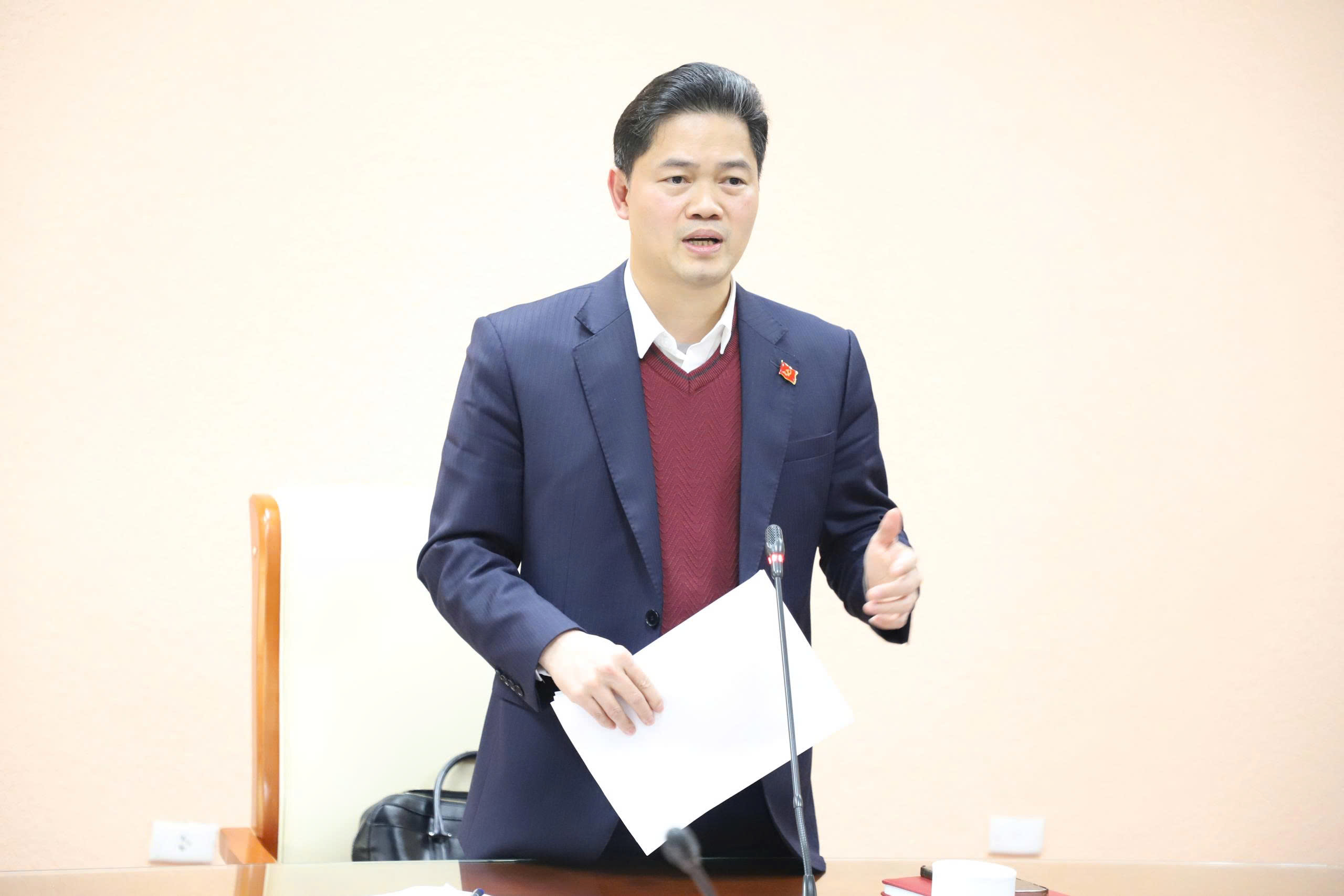 Xử lý dứt điểm vướng mắc thanh toán chi phí khám chữa bệnh BHYT để bảo đảm quyền lợi của người bệnh- Ảnh 1.