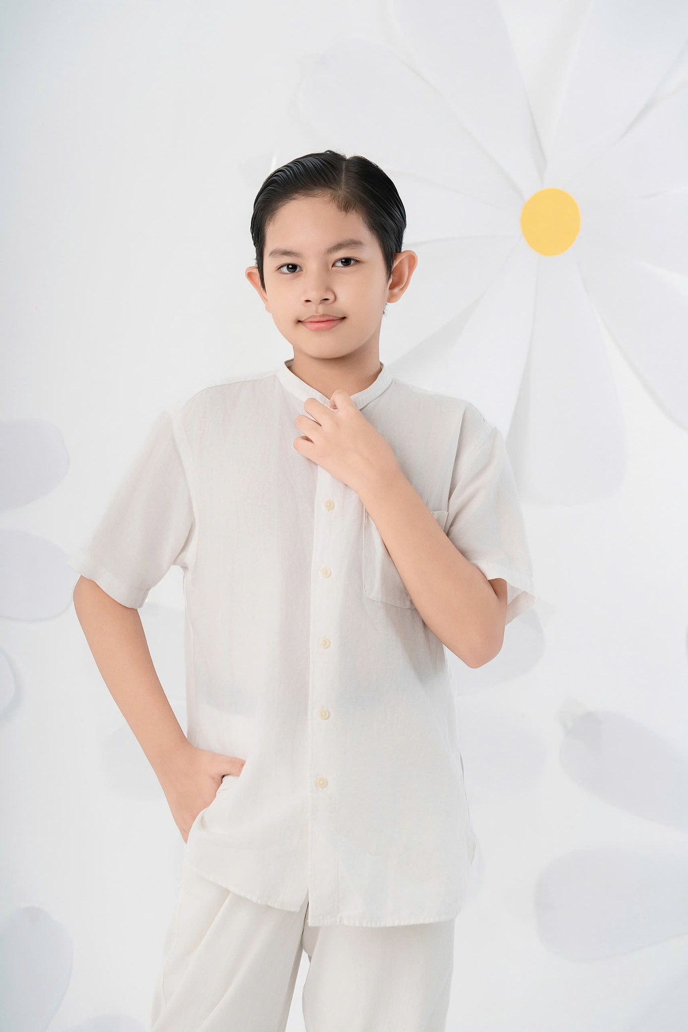 Phan Hiển 'giật mình' vì sự cao lớn của con trai 10 tuổi- Ảnh 6. Phan Hiển 'giật mình' vì sự cao lớn của con trai 10 tuổi- Ảnh 6.