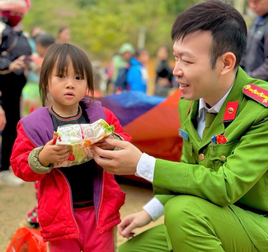 Lan tỏa những hoạt động thiện nguyện hướng về người nghèo dịp Tết- Ảnh 3. Lan tỏa những hoạt động thiện nguyện hướng về người nghèo dịp Tết- Ảnh 3.