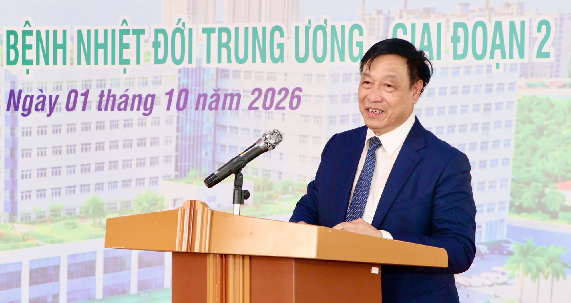 Thầy thuốc truyền nhiễm kiên cường nơi tâm dịch, giành giật sự sống cho người bệnh- Ảnh 4.