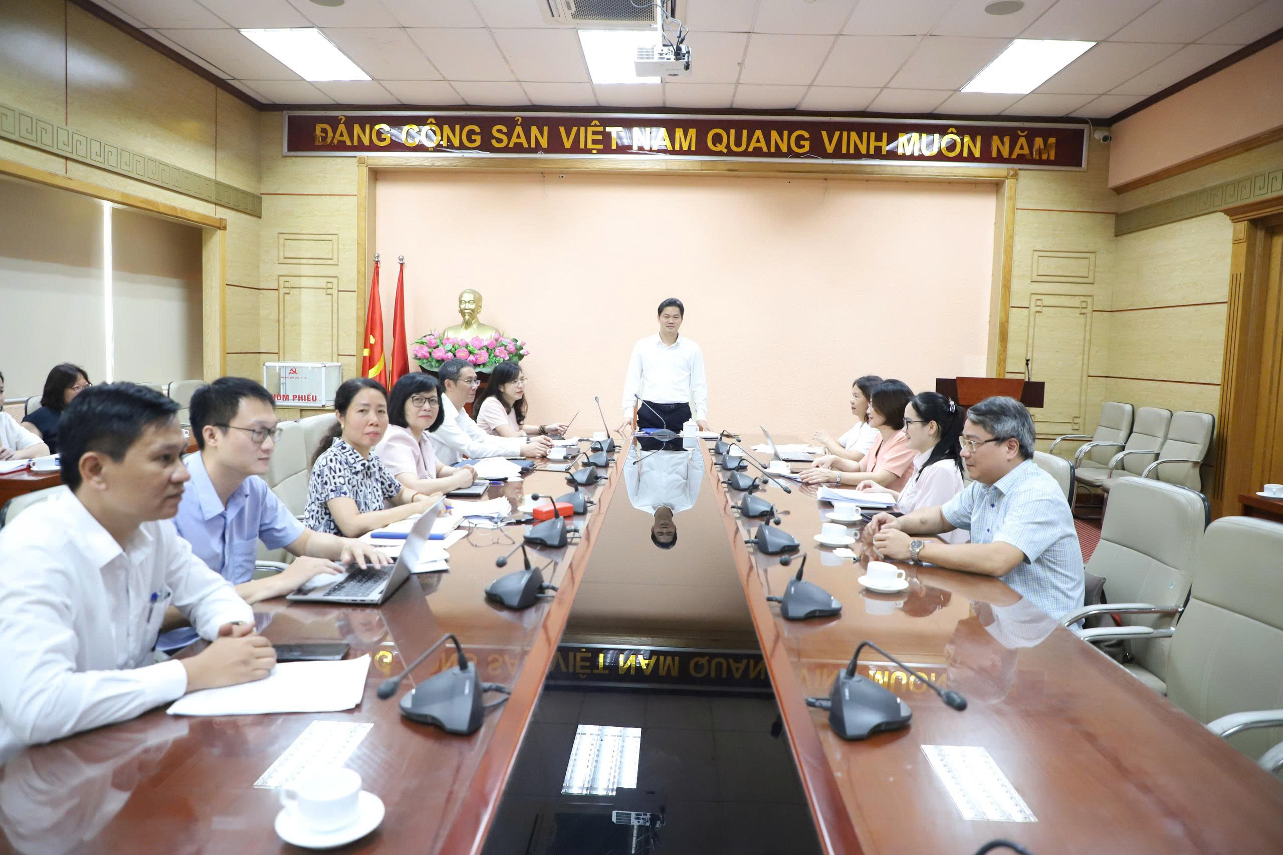 Bộ Y tế rà soát, hoàn thiện dự thảo Chiến lược quốc gia phát triển Y học cổ truyền Việt Nam- Ảnh 5.
