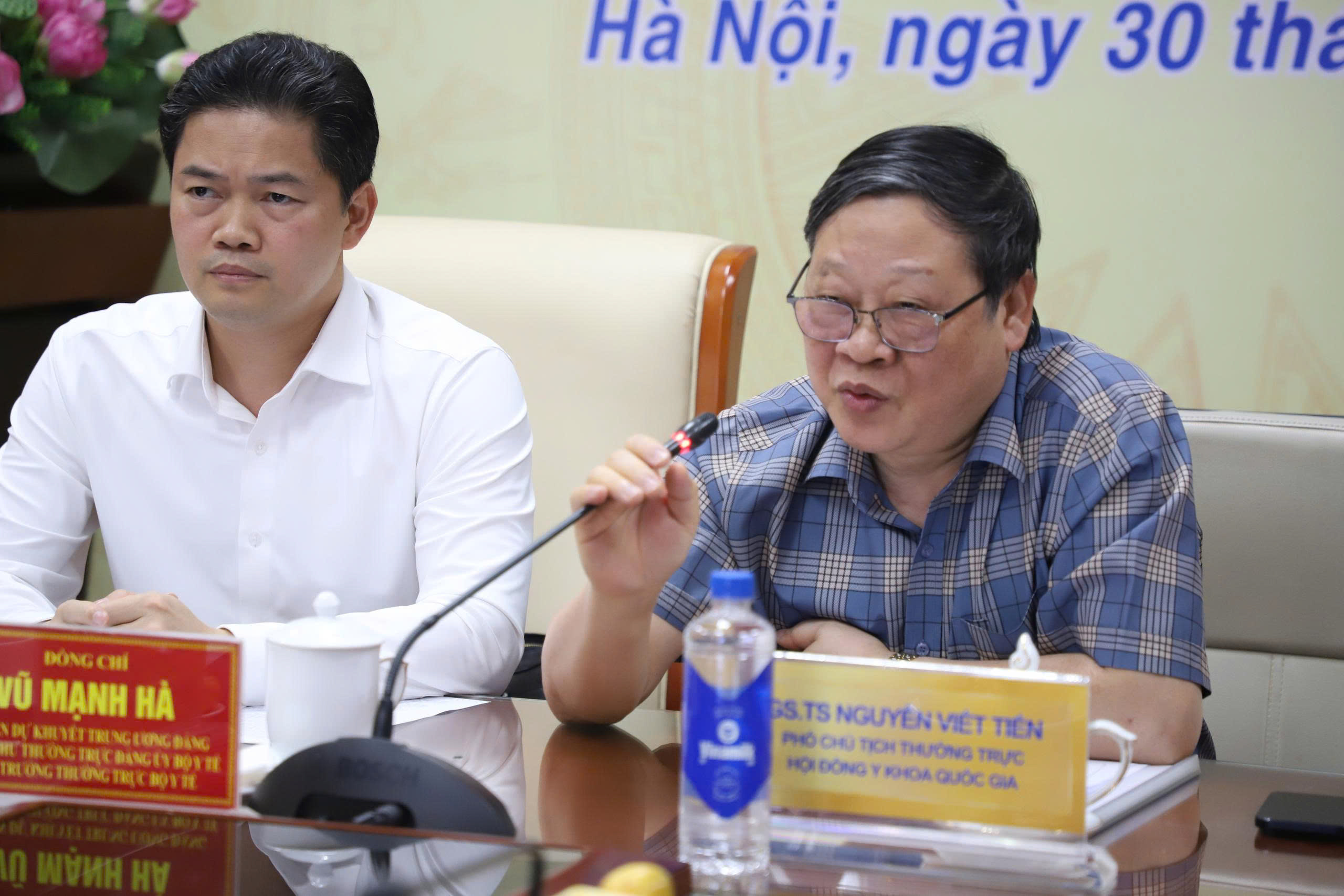 Hội đồng Y khoa Quốc gia khẩn trương hoàn thiện Bộ công cụ đánh giá năng lực hành nghề bác sĩ- Ảnh 2.