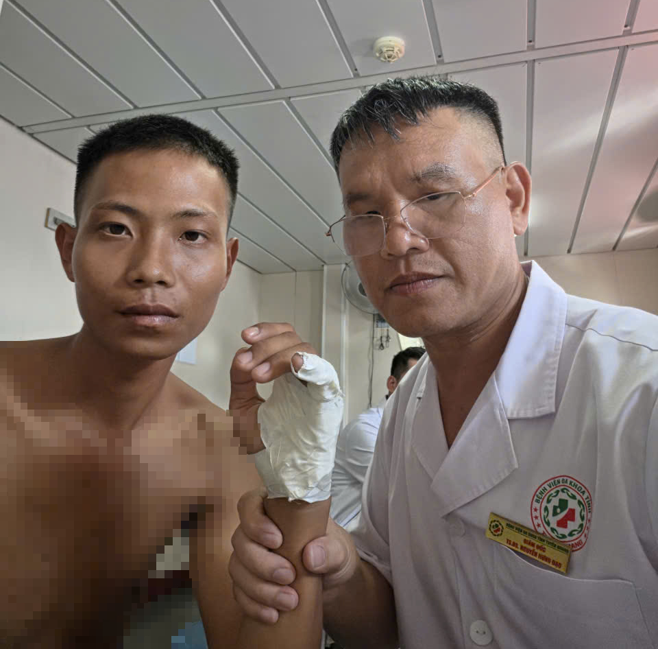 Tiến sĩ, Bác sĩ Nguyễn Hưng Đạo và câu chuyện thìa cà phê giữa Trường Sa - Ảnh 4.