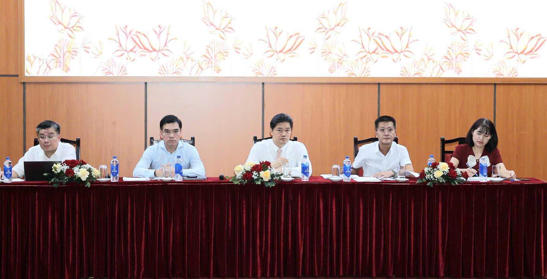 Bộ Y tế trình Quốc hội 4 dự án luật, nhiều chính sách mới trong lĩnh vực y tế- Ảnh 2.