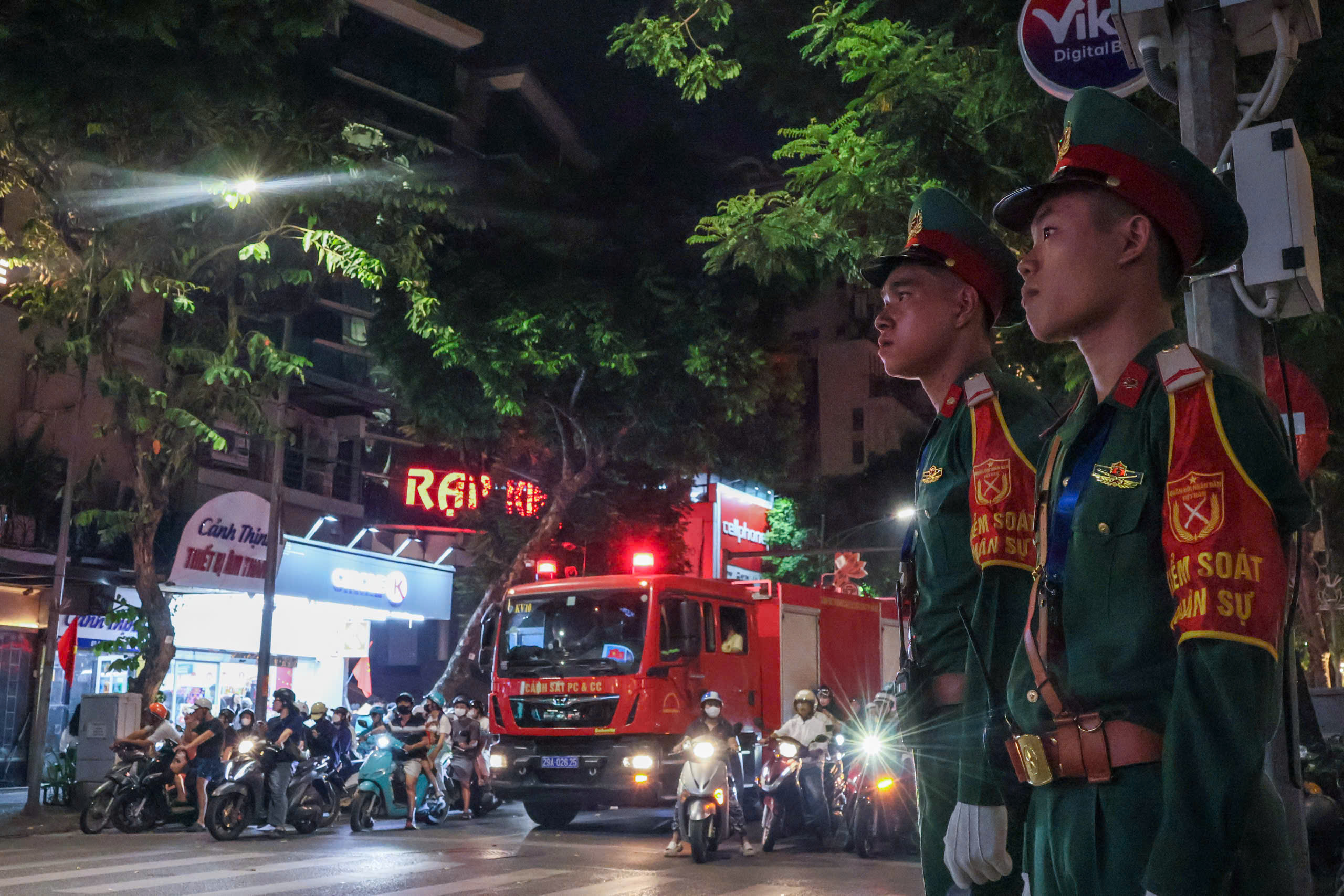 Hà Nội bố trí nhiều lực lượng bảo đảm an toàn đêm pháo hoa 10/10- Ảnh 3.