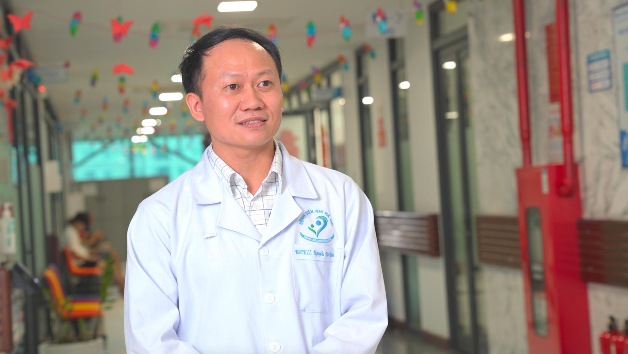 Hà Nội làm chủ kỹ thuật cấy điện cực ốc tai, nâng tầm y tế chuyên sâu- Ảnh 3.
