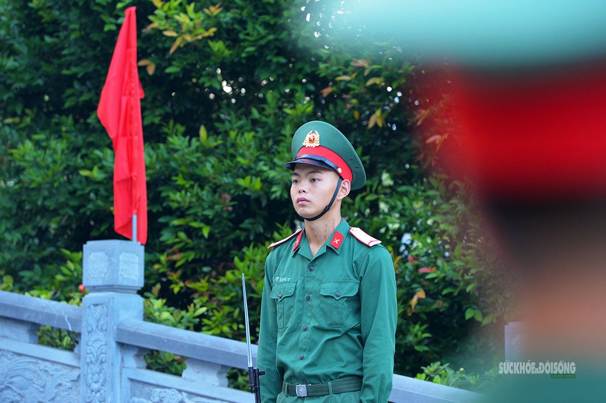 Diễn tập nghi thức đón 93 hài cốt liệt sĩ về Nghĩa trang Vị Xuyên - Ảnh 3.