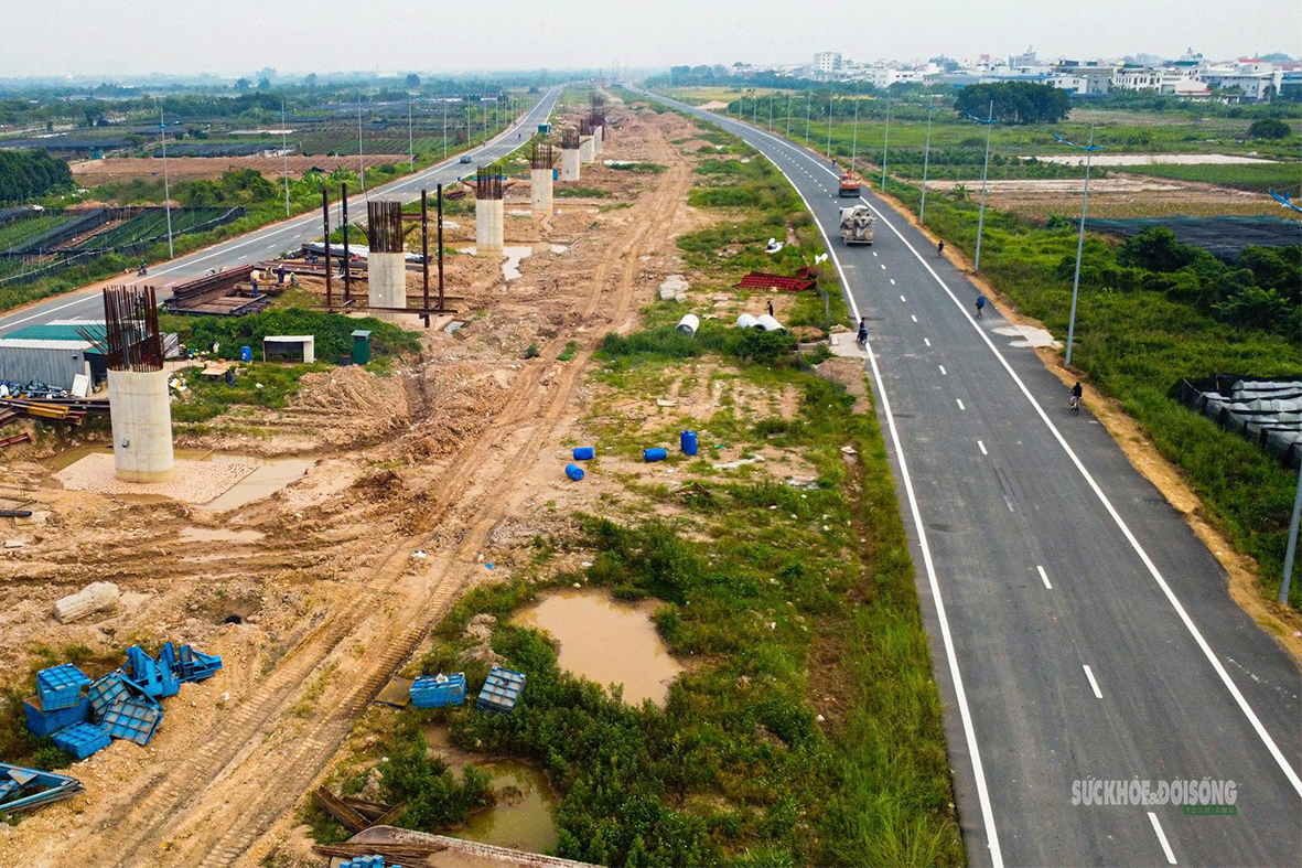 Diện mạo 15 km đường song hành Vành đai 4 qua Hà Nội- Ảnh 3.