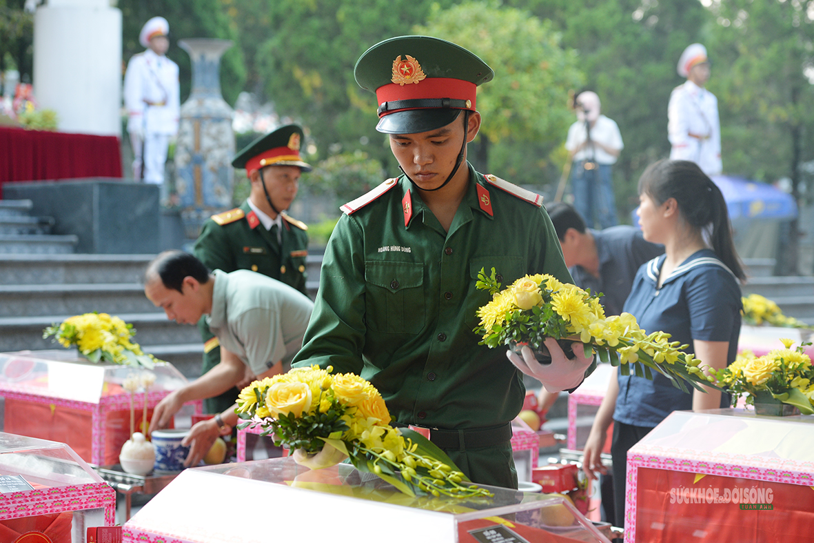 Xúc động hành trình đưa 93 hài cốt liệt sĩ về Vị Xuyên- Ảnh 11.