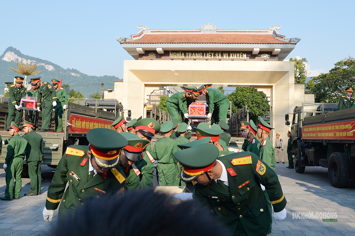 Xúc động hành trình đưa 93 hài cốt liệt sĩ về Vị Xuyên- Ảnh 6.
