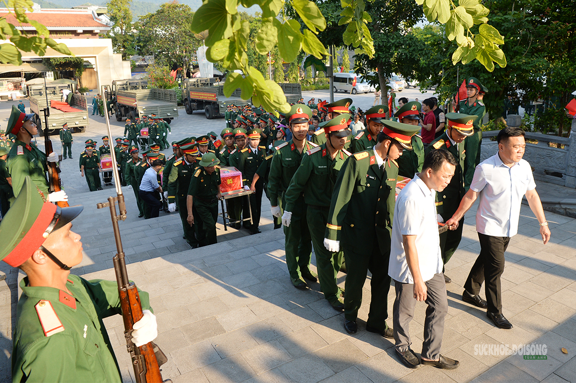 Xúc động hành trình đưa 93 hài cốt liệt sĩ về Vị Xuyên- Ảnh 9.