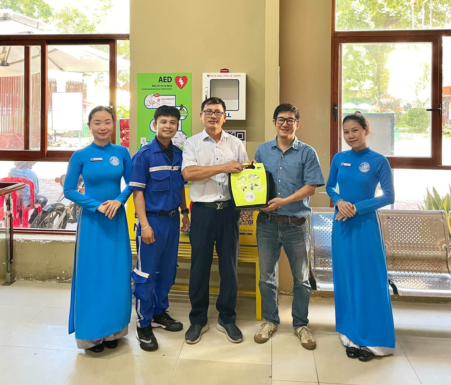 Gallery - Hình ảnh loạt máy cứu tim khẩn cấp nơi công cộng ở Khánh Hòa - image 5