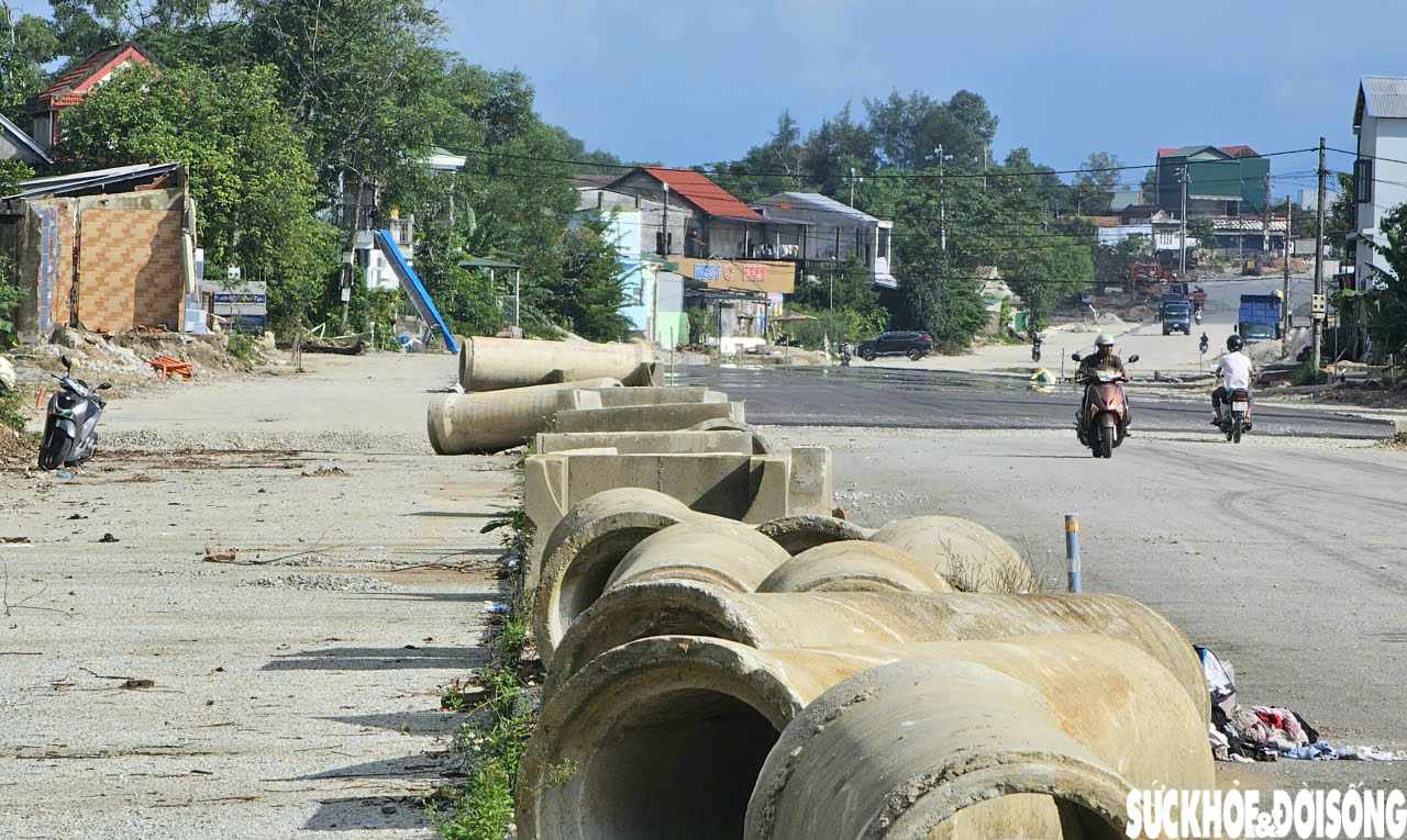 Cận cảnh dự án đường nghìn tỷ ở Huế bị nước bủa vây, thi công gặp khó - Ảnh 6.