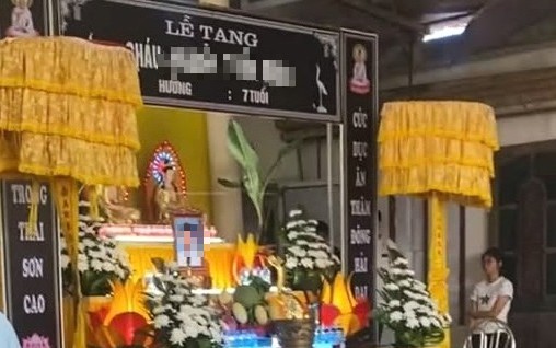 Nghi vấn nam sinh lớp 11 bị bạn đánh tử vong- Ảnh 2.