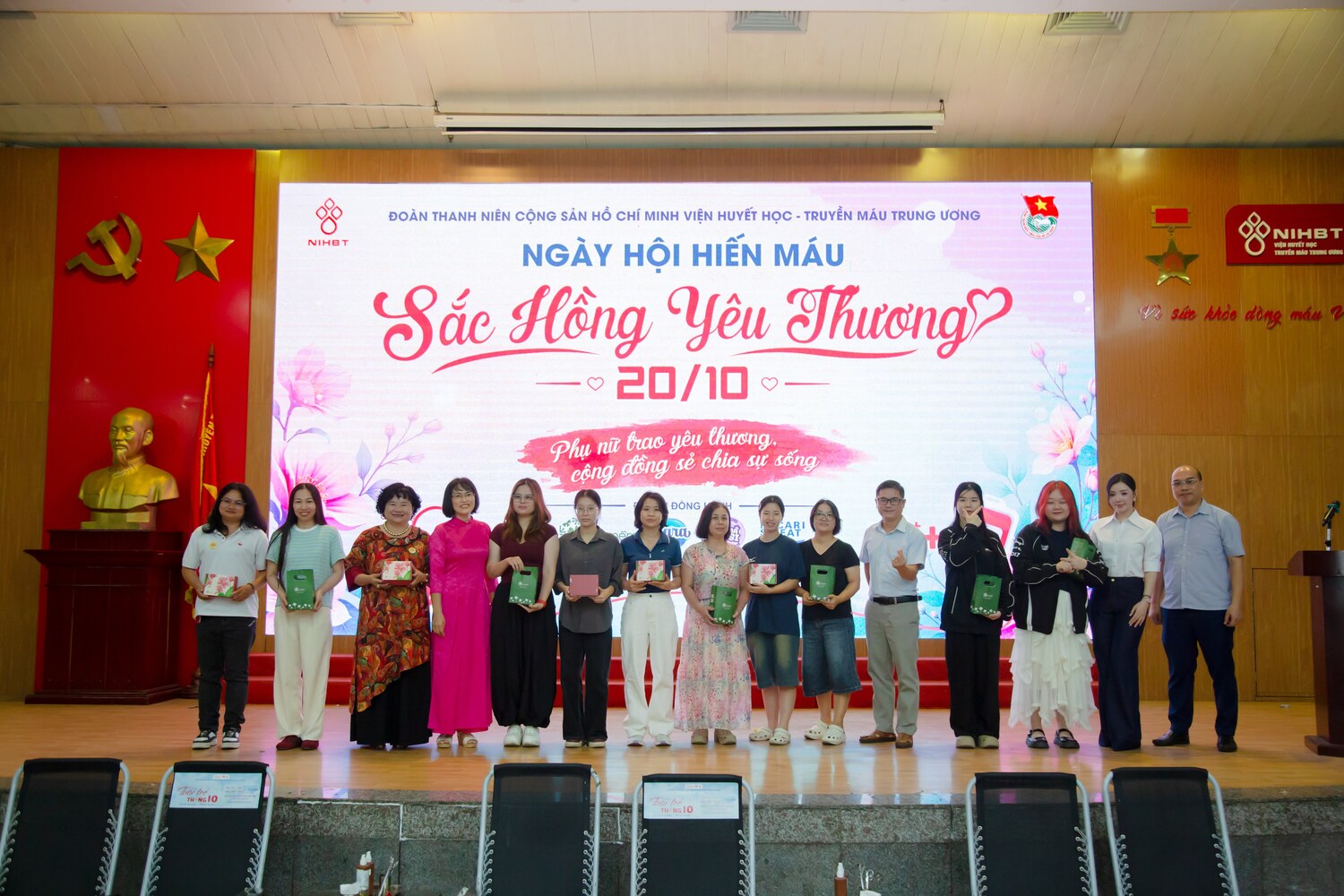 Những mái tóc trao đi, những giọt máu sẻ chia vì người bệnh- Ảnh 6.