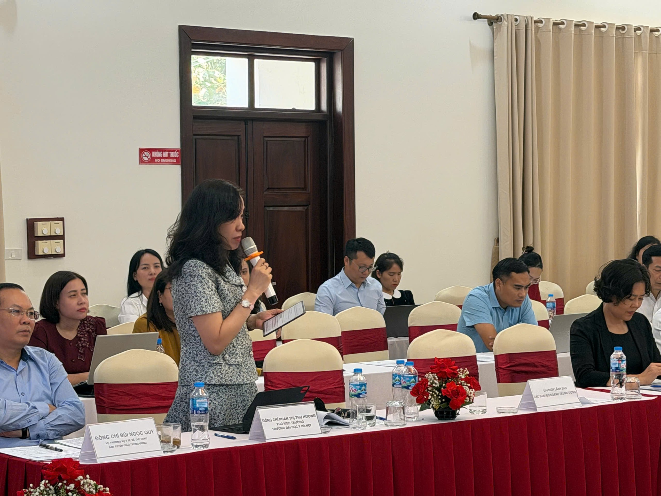 Chấm dứt dịch bệnh AIDS trước năm 2030: Trăn trở của người 30 năm gắn bó với công cuộc phòng, chống HIV/AIDS - Ảnh 1.