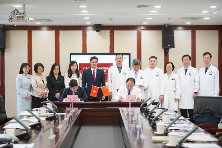 Đoàn công tác Bộ Y tế Việt Nam thúc đẩy hợp tác y tế với các đối tác hàng đầu Trung Quốc- Ảnh 4.