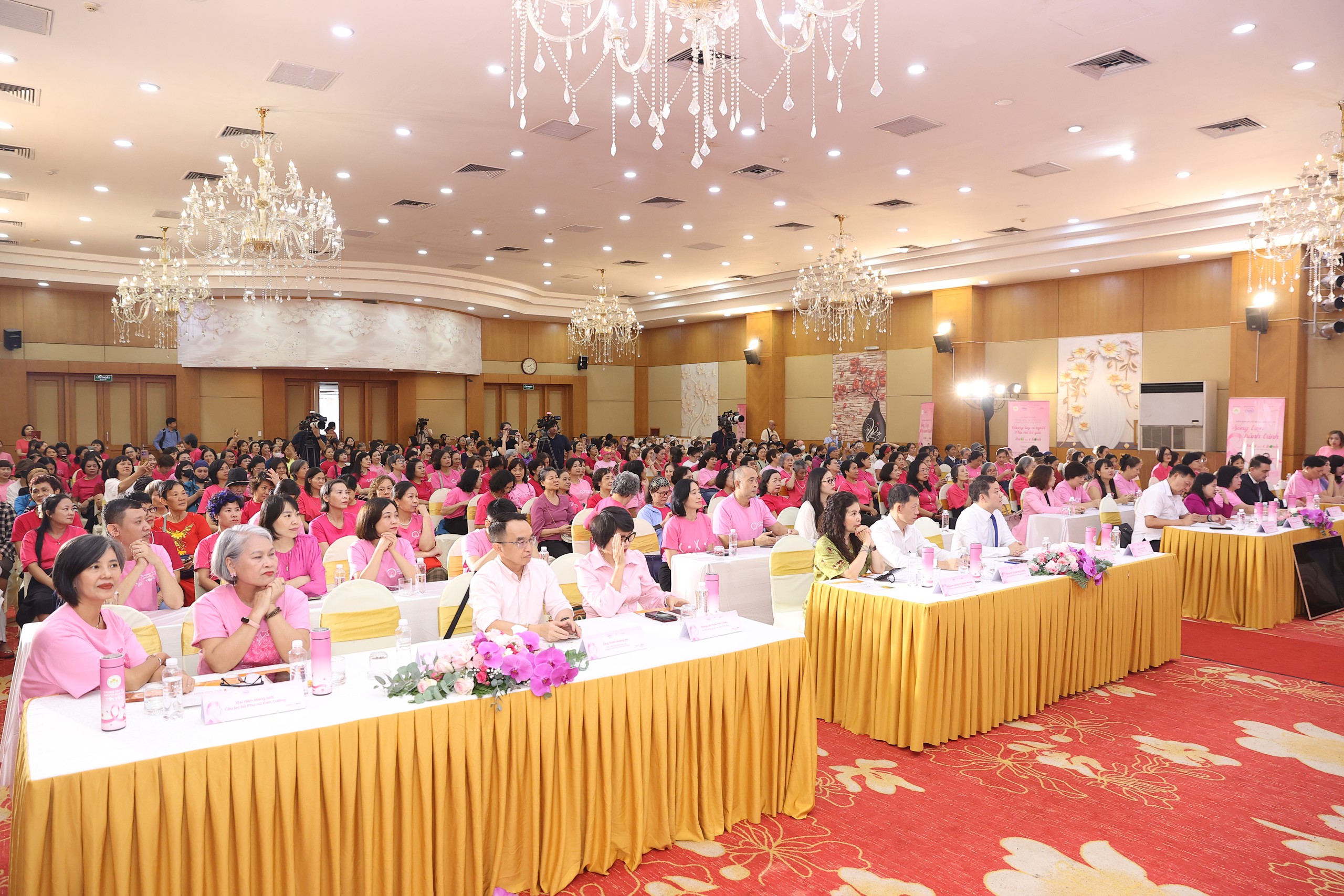 Phát hiện sớm, tỉ lệ chữa khỏi ung thư vú có thể lên đến 90%- Ảnh 2.