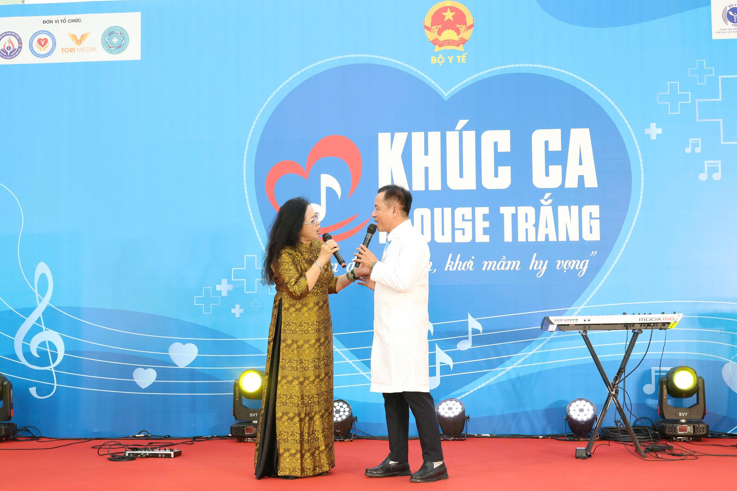 
"Khúc ca Blouse trắng - Điểm đến của những trái tim"- Ảnh 6.