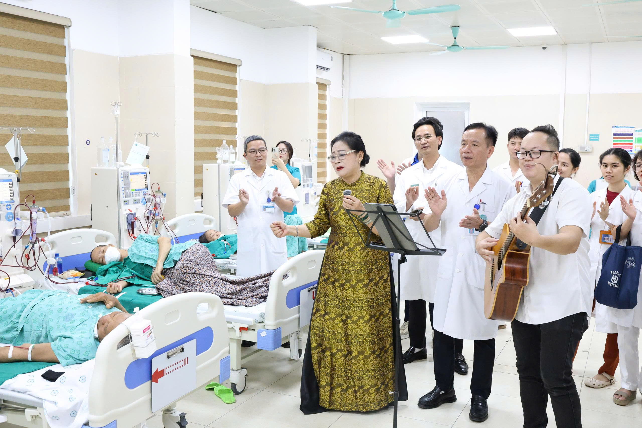 
"Khúc ca Blouse trắng - Điểm đến của những trái tim"- Ảnh 8.
