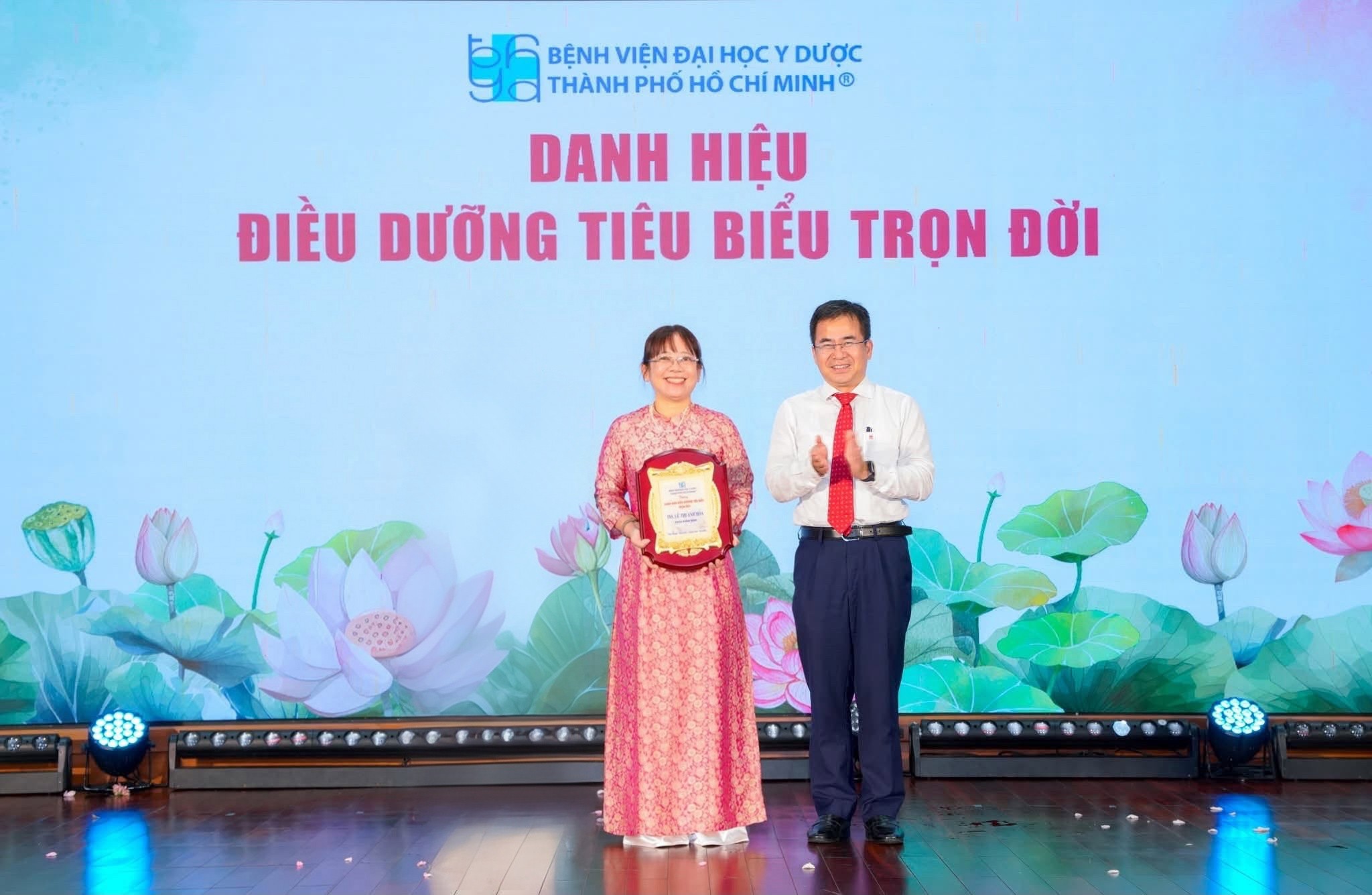 Thạc sĩ Lê Thị Anh Hoa, người điều dưỡng chọn đứng phía sau người bệnh - Ảnh 4.