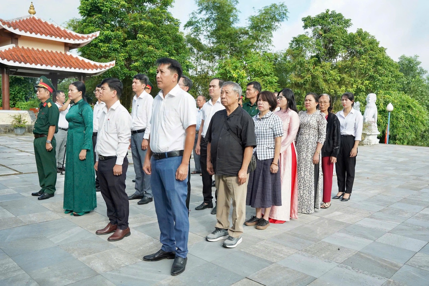 Gallery - Hành trình tìm mộ cha của người con gái mang theo lời hẹn từ chiến trường - image 3