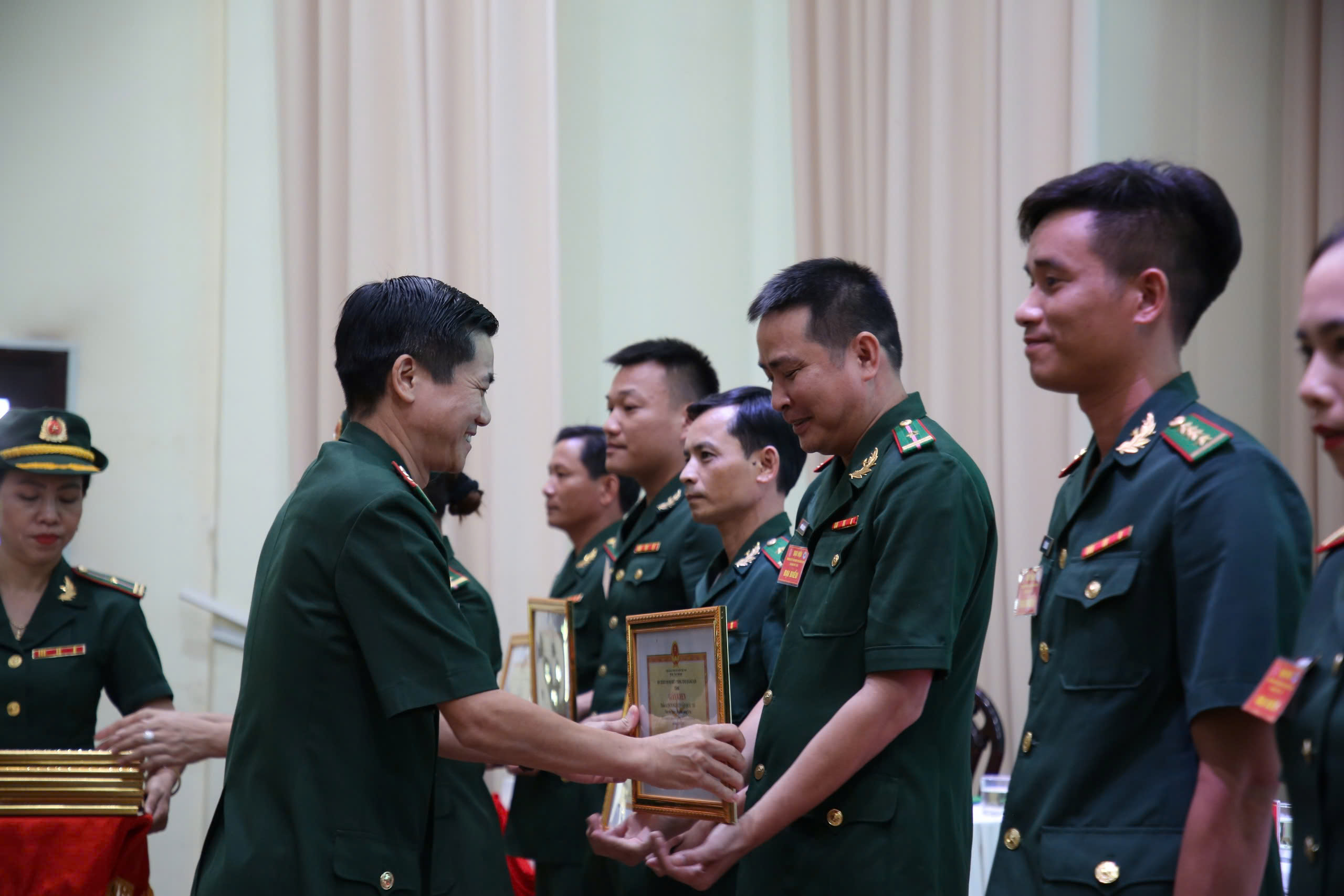 KỲ 2: NGƯỜI ANH RUỘT THỊT NƠI CỔNG TRỜI TÂY GIANG - Ảnh 9.
