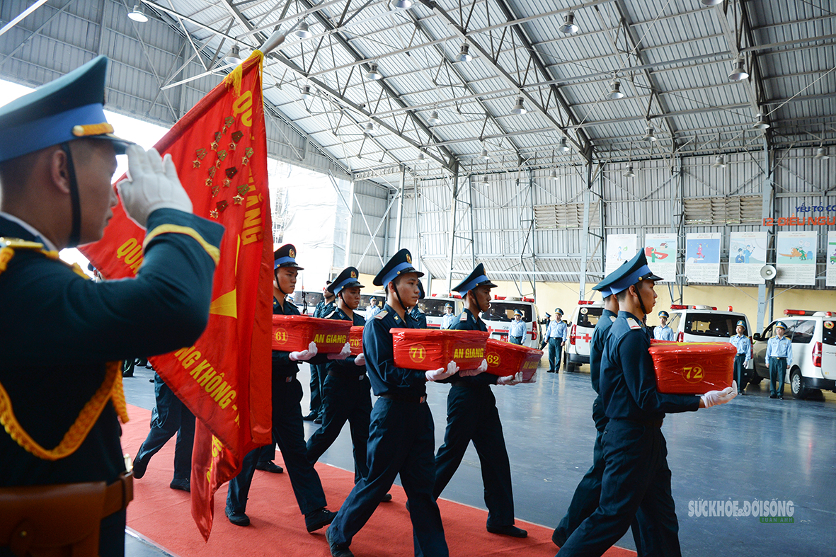 Chuyến bay mang theo hy vọng tìm lại tên những liệt sĩ- Ảnh 9.
