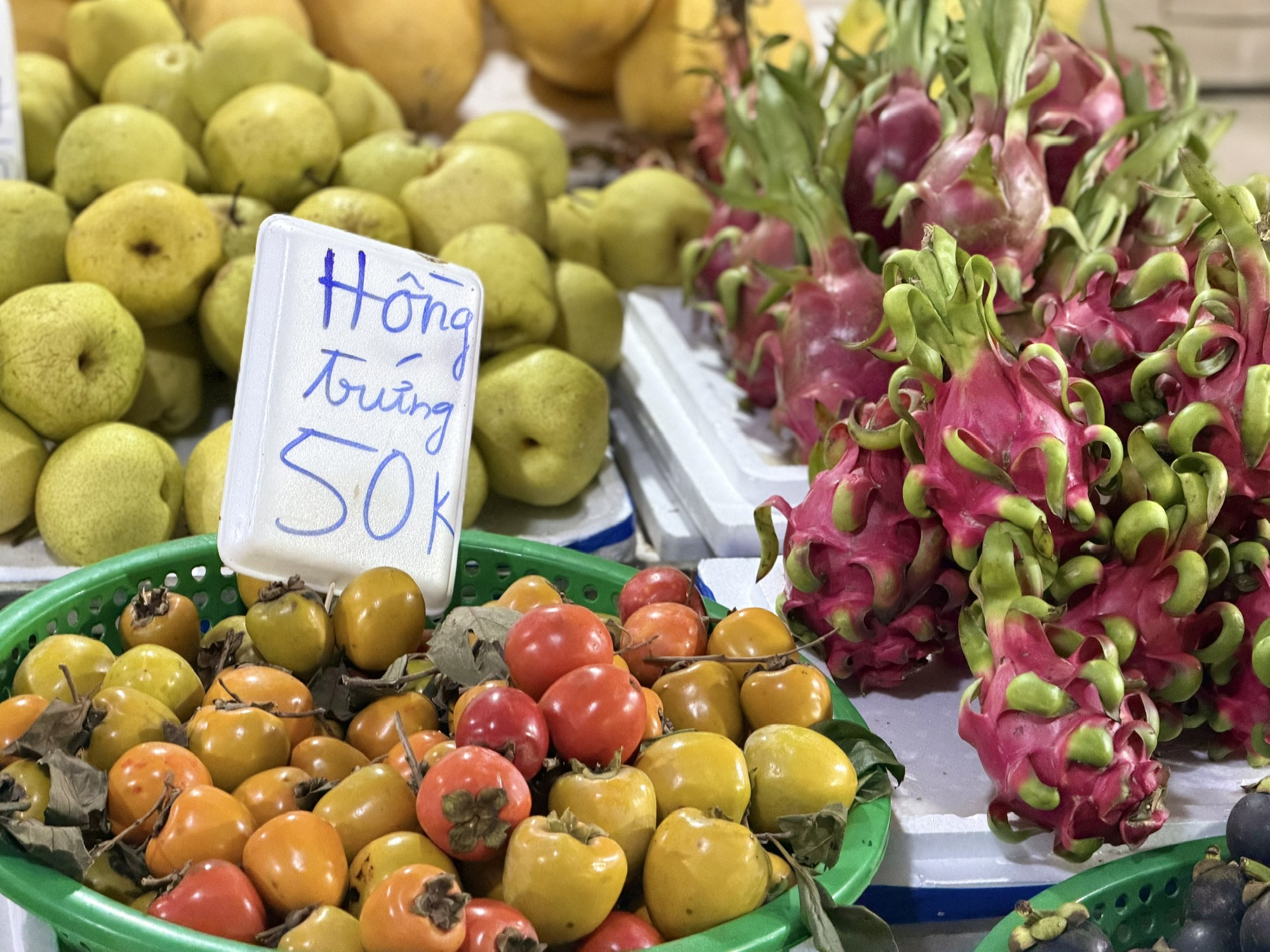 Hồng Việt Nam và hồng Trung Quốc, chỉ cần nhìn vào đặc điểm này người tiêu dùng có thể phân biệt dễ dàng- Ảnh 2.