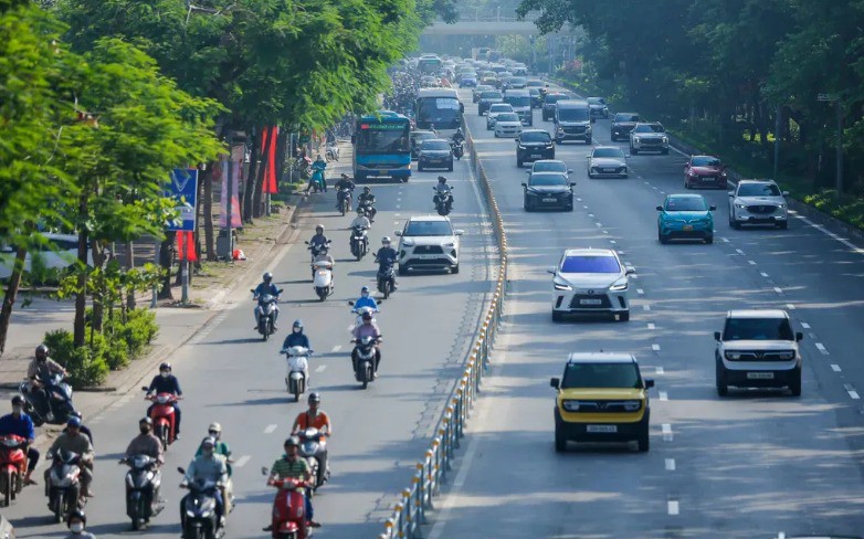 Siêu bão Champi mạnh cấp 17
- Ảnh 2.
